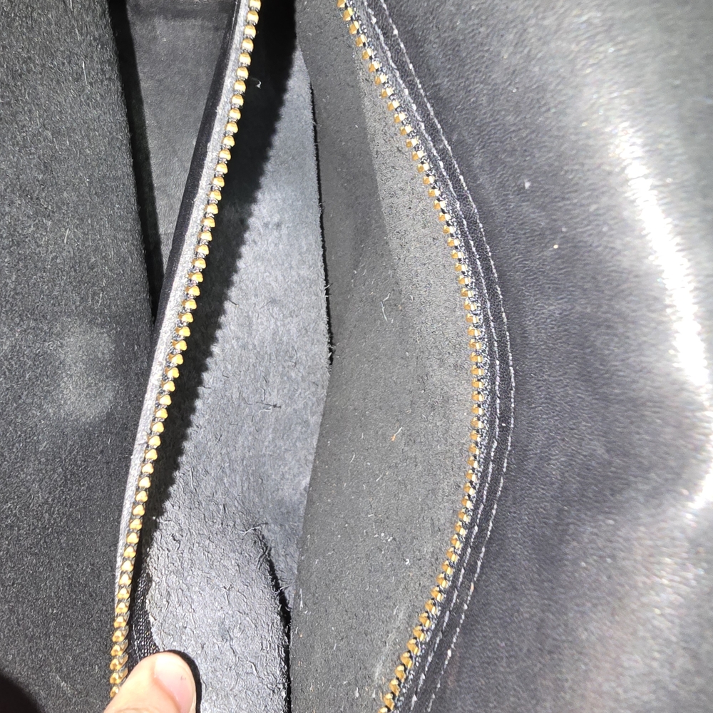 Coach Black Leather Crossbody Bag with Gold Accents - Picture 4 of 12